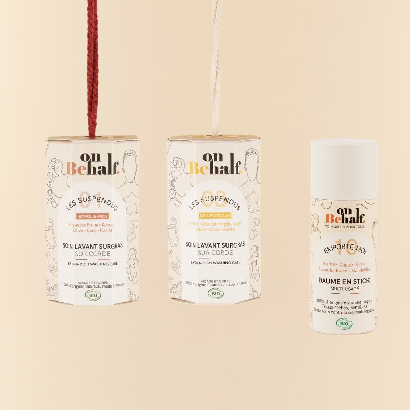 kit kératose pilaire avec un soin lavant coup d'éclat sur corde. Pour le visage et le corps. Et un baume en stick miraculeux emporte-moi pour toutes les zones sèches du corps. Un soin surgras exfolie mois 100% naturel et certifié bio