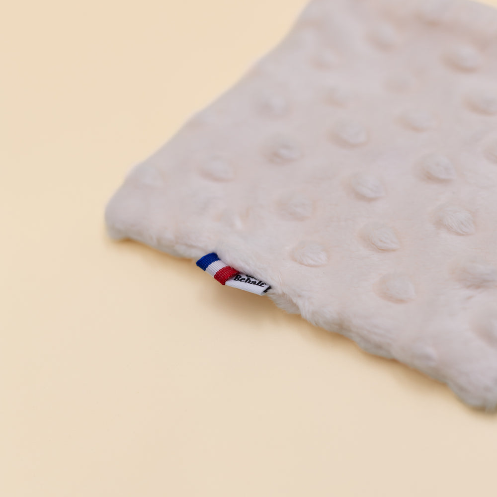 coton démaquillante en minky démaquille en douceur à l'eau avec sa texture soyeuse et douce