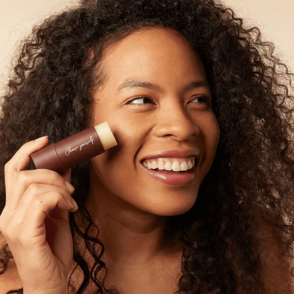 Baume en stick 100% naturels et certifiés bio. Parfum vanille, Karité, Cacao, Coco, Amande douce, Candelilla