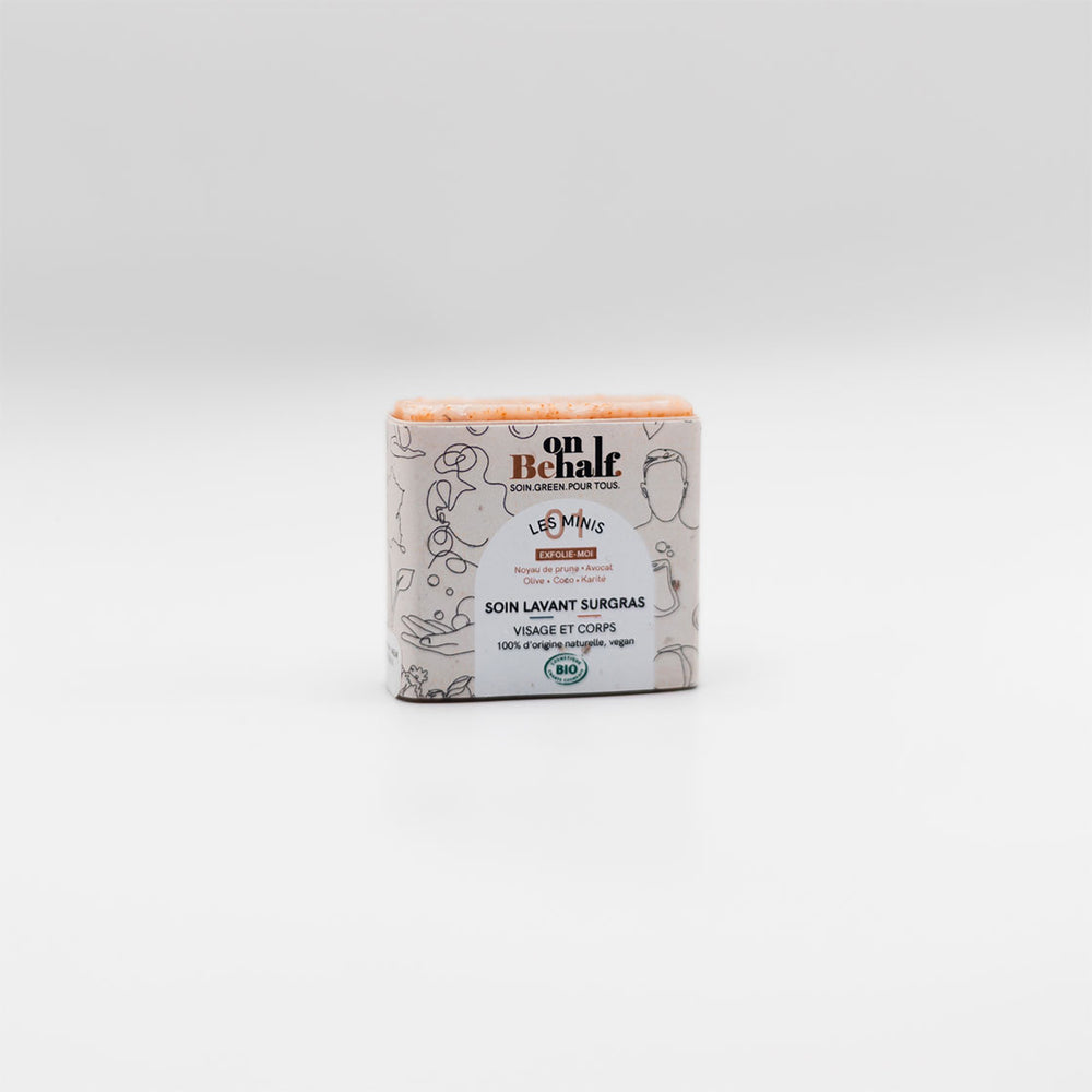 mini soin lavant surgras exfolie-moi pour visage et corps qui est 100% d'origine naturelle et vegan.
